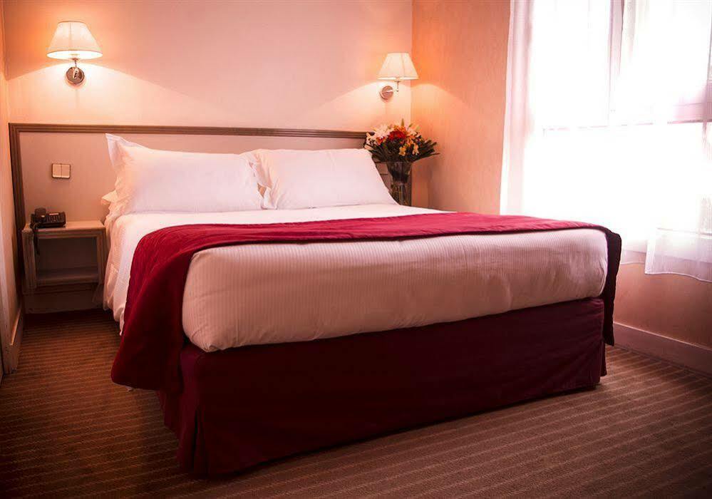 Atypik Hotel Clichy
